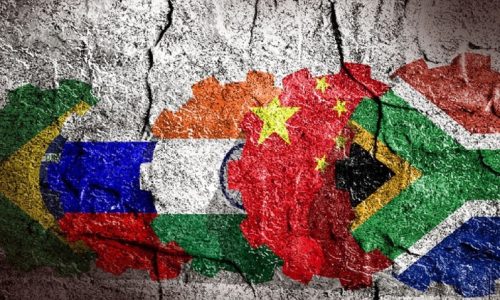 Investimentos em mercados emergentes: Busca por oportunidades em países em desenvolvimento com alto potencial de crescimento